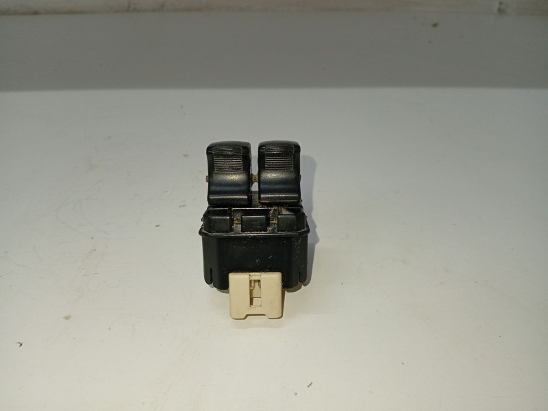 Recambio de mando elevalunas delantero izquierdo para daewoo kalos (klas) 1.4 referencia OEM IAM   