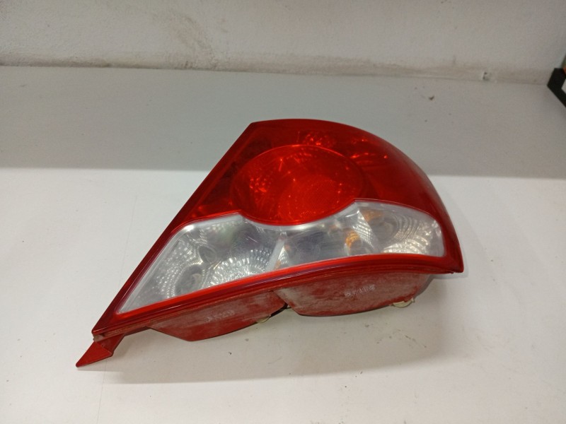 Recambio de piloto trasero derecho para daewoo kalos (klas) 1.4 referencia OEM IAM 96540269  