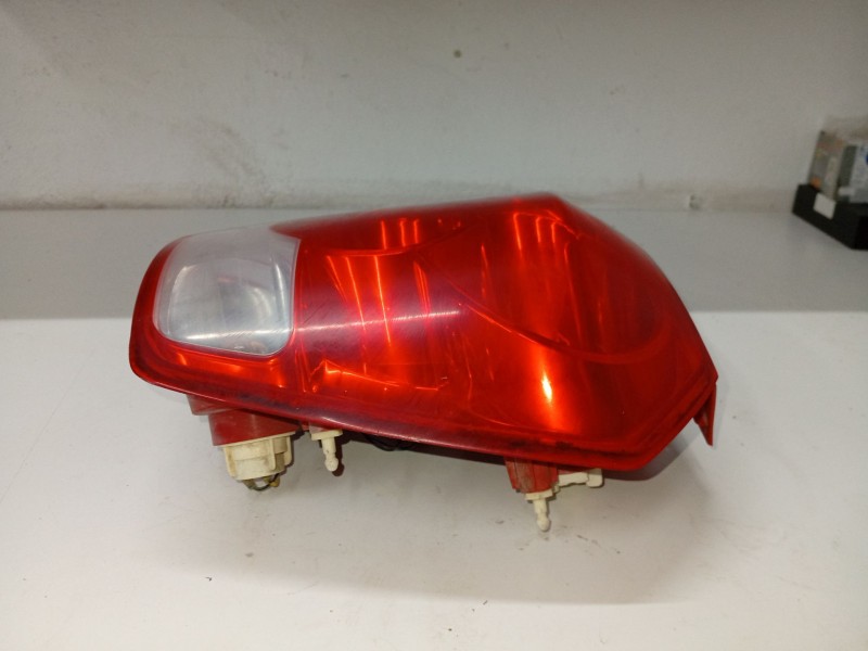 Recambio de piloto trasero derecho para daewoo kalos (klas) 1.4 referencia OEM IAM 96540269  