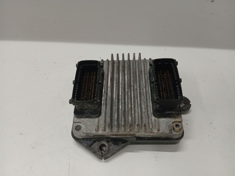 Recambio de centralita motor uce para daewoo kalos (klas) 1.4 referencia OEM IAM   