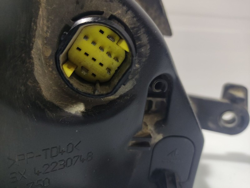 Recambio de faro izquierdo para fiat idea (135) 1.4 referencia OEM IAM   