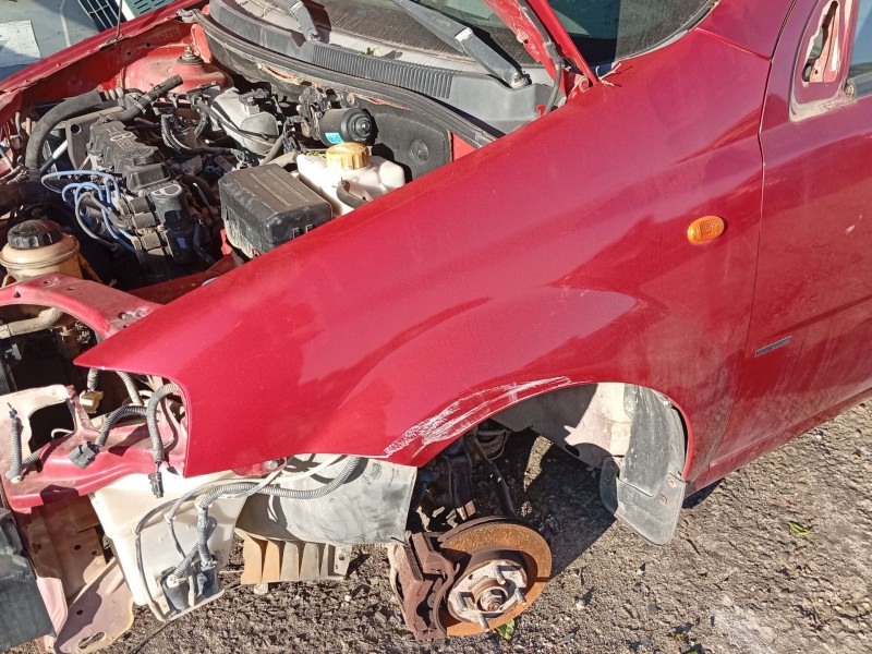 Recambio de aleta delantera izquierda para daewoo kalos (klas) 1.4 referencia OEM IAM 96476679  