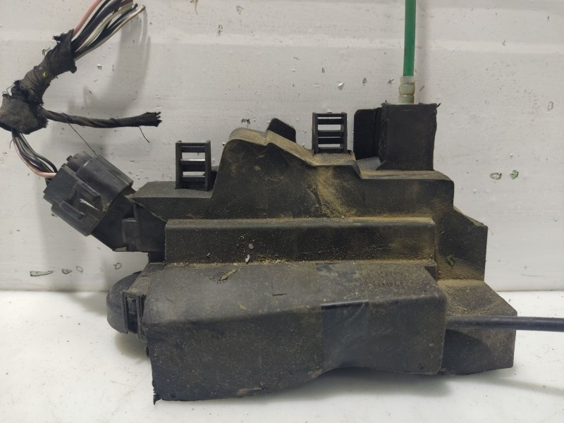 Recambio de cerradura puerta trasera izquierda para fiat idea (135) 1.4 referencia OEM IAM   