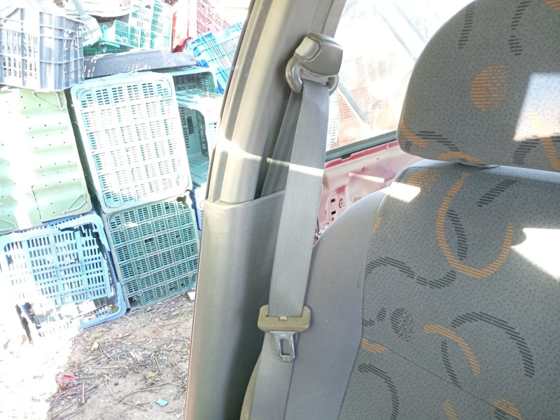 Recambio de cinturon seguridad delantero derecho para daewoo kalos (klas) 1.4 referencia OEM IAM 96395488  