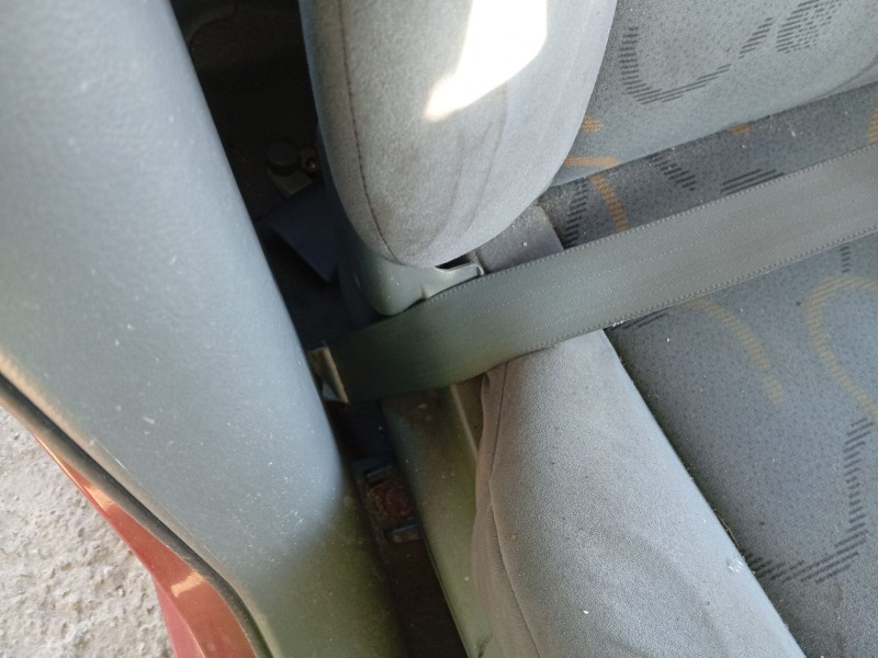 Recambio de cinturon seguridad delantero derecho para daewoo kalos (klas) 1.4 referencia OEM IAM 96395488  