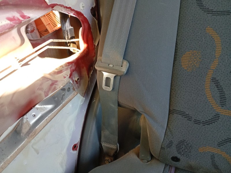 Recambio de cinturon seguridad trasero derecho para daewoo kalos (klas) 1.4 referencia OEM IAM 96448885  