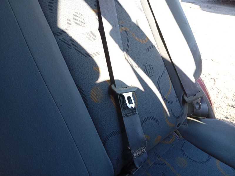 Recambio de cinturon seguridad trasero central para daewoo kalos (klas) 1.4 referencia OEM IAM 96486332  