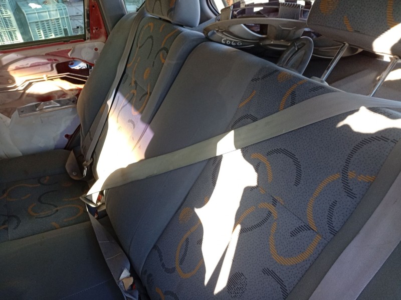 Recambio de cinturon seguridad trasero central para daewoo kalos (klas) 1.4 referencia OEM IAM 96486332  