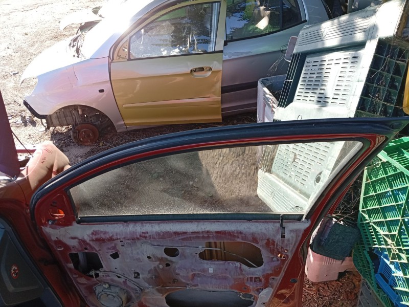 Recambio de puerta delantera derecha para daewoo kalos (klas) 1.4 referencia OEM IAM 96897360  