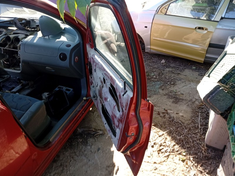 Recambio de puerta delantera derecha para daewoo kalos (klas) 1.4 referencia OEM IAM 96897360  