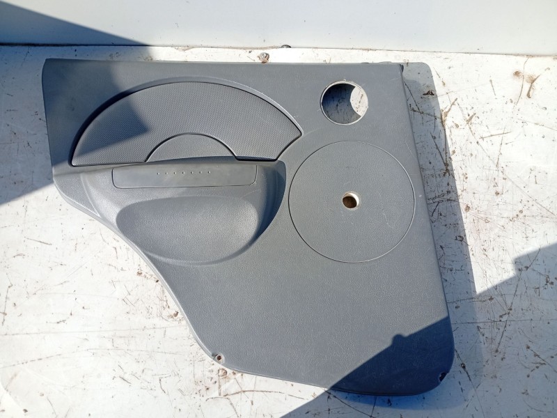 Recambio de guarnecido puerta trasera izquierda para daewoo kalos (klas) 1.4 referencia OEM IAM   