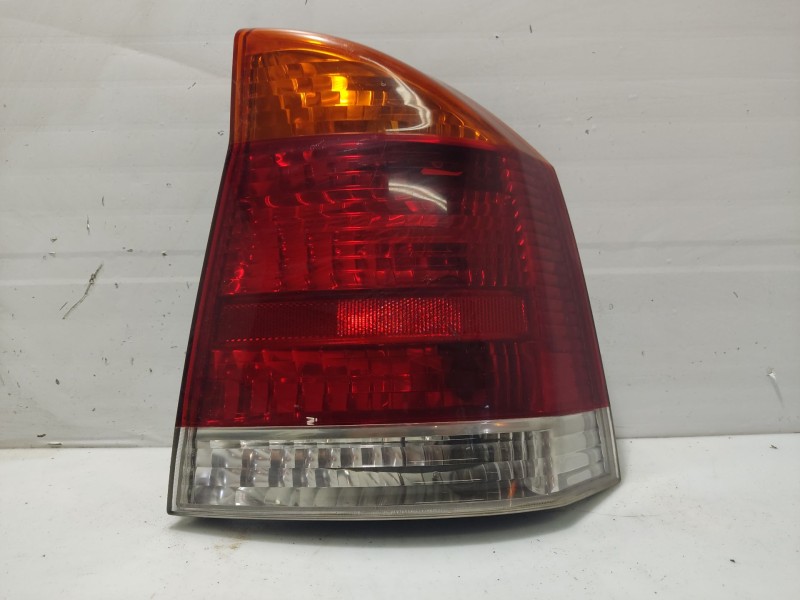 Recambio de piloto trasero derecho para opel vectra c berlina 2.0 dti referencia OEM IAM 1222690  