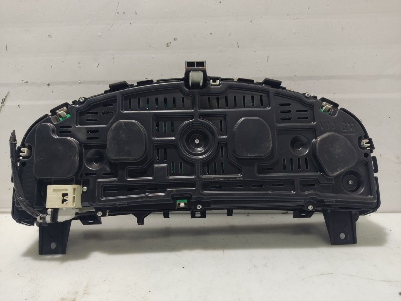 Recambio de cuadro instrumentos para opel vectra c berlina 2.0 dti referencia OEM IAM 6260530  