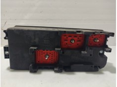 Recambio de caja reles / fusibles para opel vectra c berlina 2.0 dti referencia OEM IAM    2