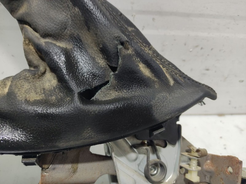 Recambio de palanca freno de mano para bmw serie 3 touring (e91) 320d referencia OEM IAM 34406782749  