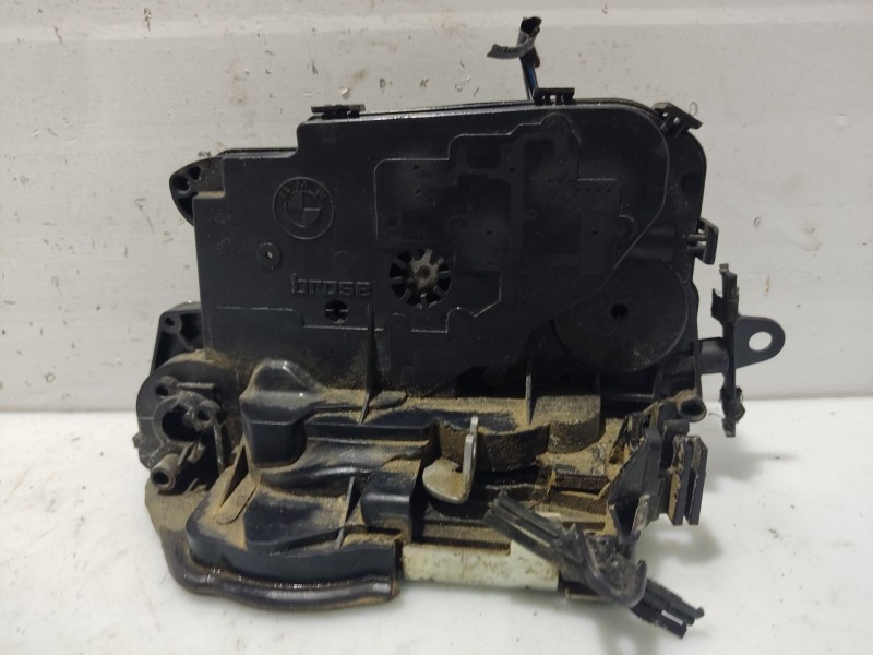 Recambio de cerradura puerta delantera derecha para bmw serie 3 touring (e91) 320d referencia OEM IAM 51217202146  