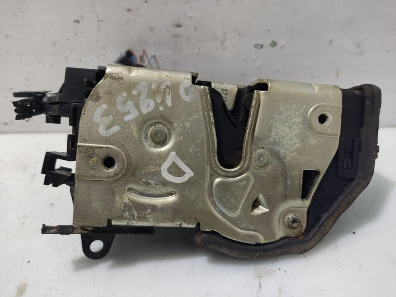 Recambio de cerradura puerta delantera derecha para bmw serie 3 touring (e91) 320d referencia OEM IAM 51217202146  