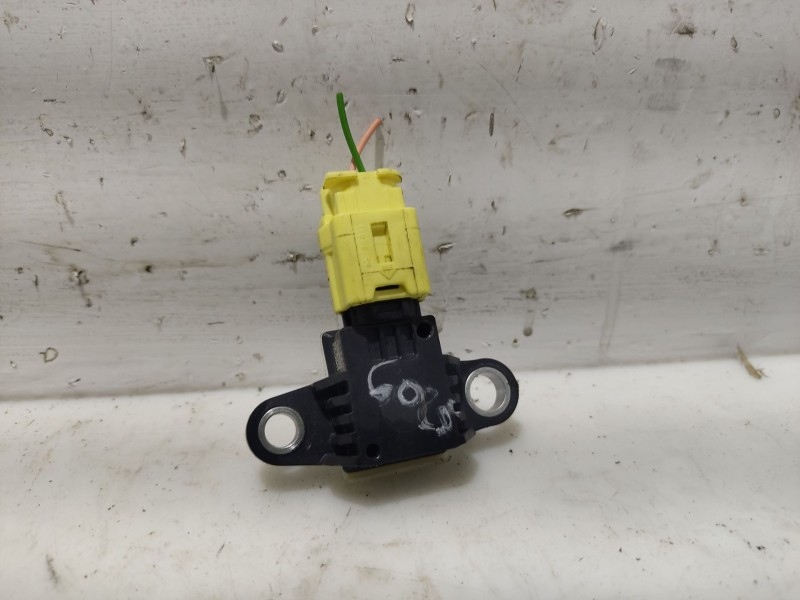 Recambio de sensor para mazda 3 berlina (bk) referencia OEM IAM BP4K57KC0 988363TA0A 65381022