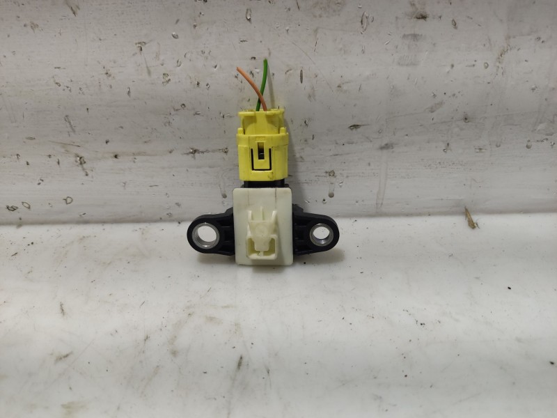 Recambio de sensor para mazda 3 berlina (bk) referencia OEM IAM BP4K57KC0 988363TA0A 65381022