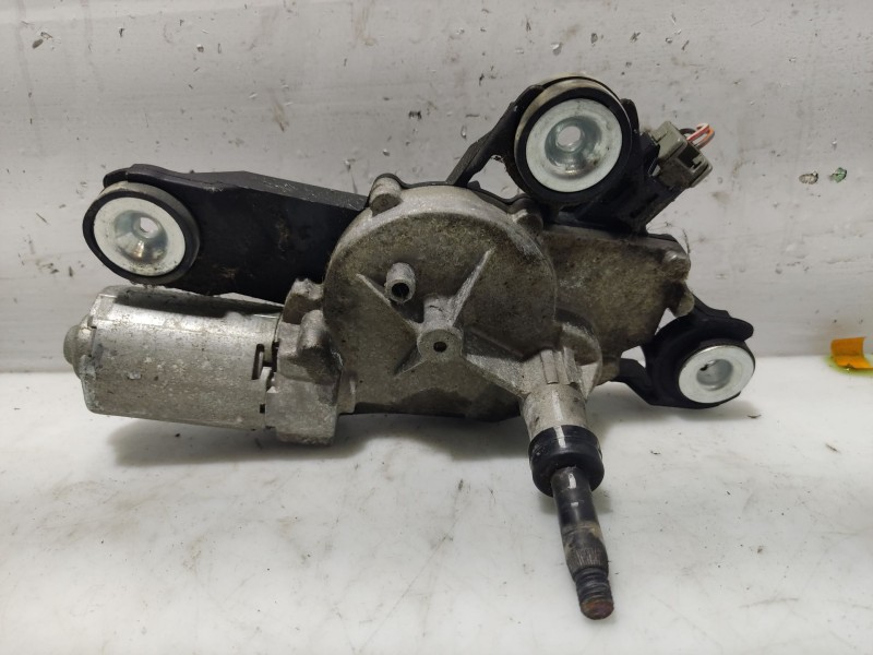 Recambio de motor limpia trasero para mazda 3 berlina (bk) referencia OEM IAM BP4K67450A  