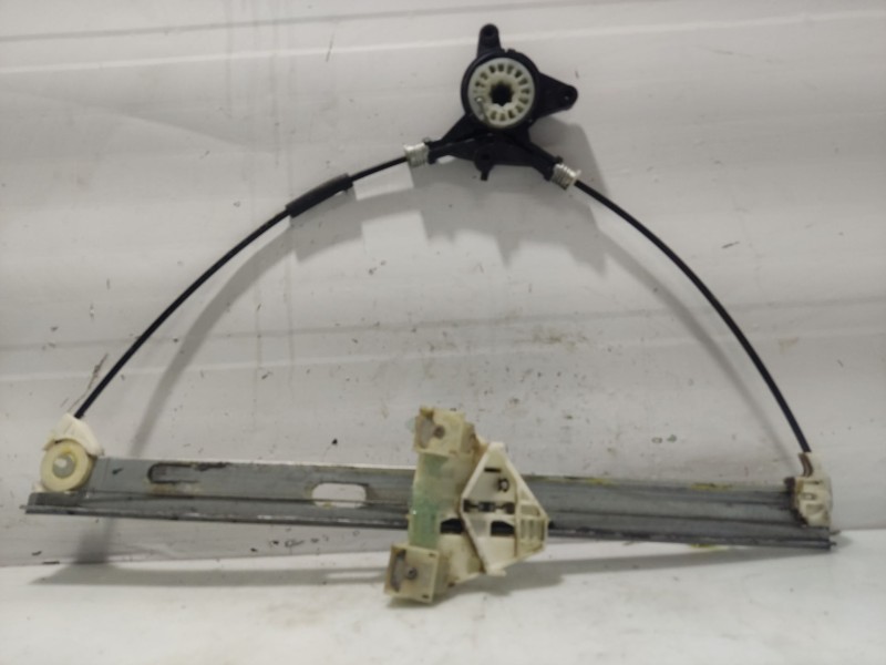 Recambio de elevalunas delantero derecho para mazda 3 berlina (bk) referencia OEM IAM BP4L58560A  