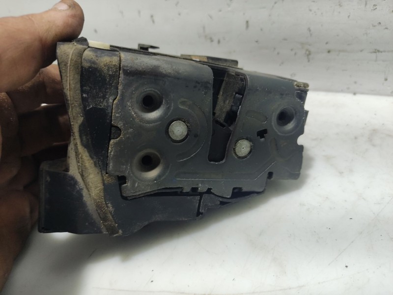 Recambio de cerradura puerta delantera izquierda para mazda 3 berlina (bk) referencia OEM IAM BR5S59310A  