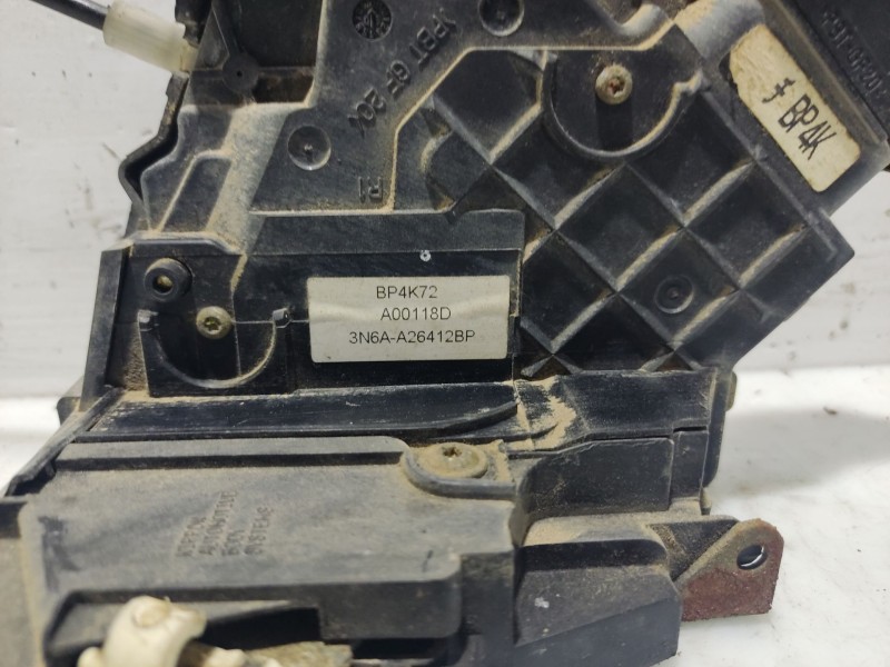 Recambio de cerradura puerta delantera derecha para mazda 3 berlina (bk) referencia OEM IAM BAH758310A  