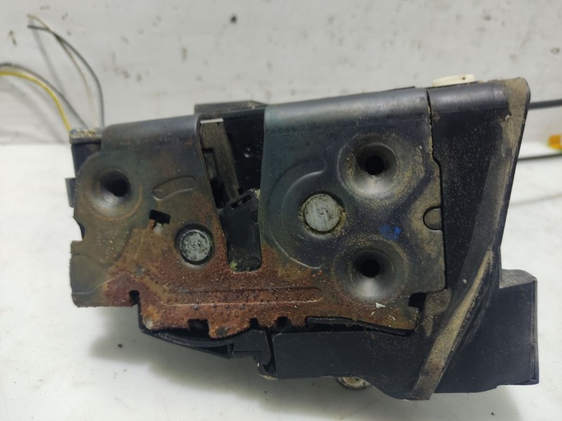 Recambio de cerradura puerta delantera derecha para mazda 3 berlina (bk) referencia OEM IAM BAH758310A  