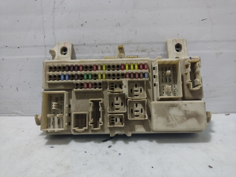 Recambio de caja reles / fusibles para mazda 3 berlina (bk) referencia OEM IAM BP4K66760H  
