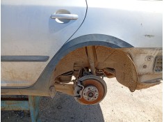 Recambio de aletin trasero izquierdo para skoda octavia ii combi (1z5) 2.0 tdi 4x4 referencia OEM IAM   
