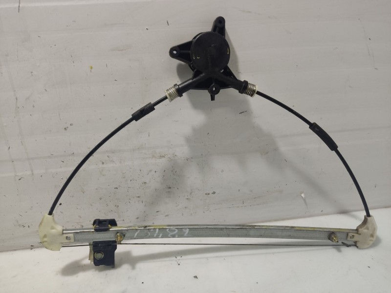 Recambio de elevalunas trasero izquierdo para mazda 3 berlina (bk) referencia OEM IAM BP4L73560D  