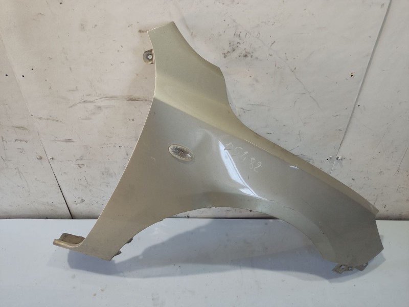 Recambio de aleta delantera izquierda para mazda 3 berlina (bk) referencia OEM IAM BP4K52211D8H  