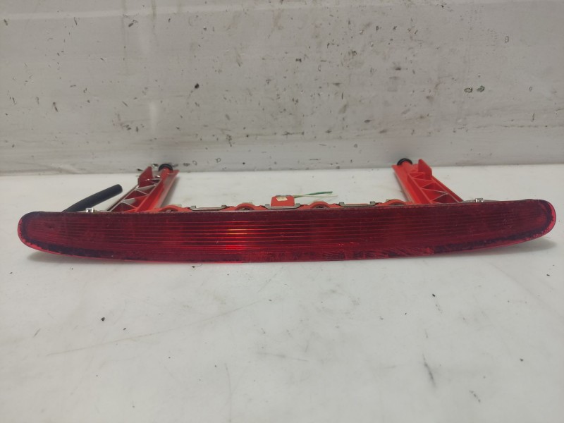 Recambio de luz central de freno para peugeot 308 1.6 hdi fap referencia OEM IAM   
