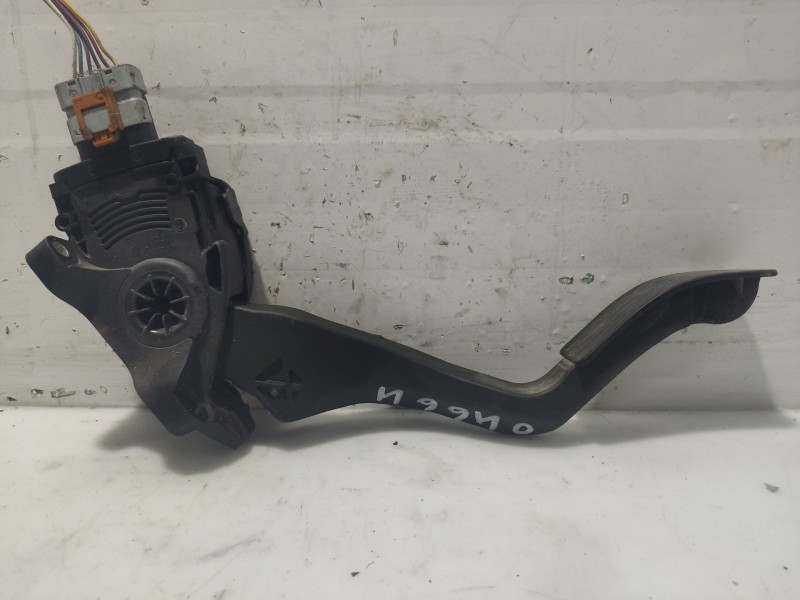 Recambio de pedal acelerador para peugeot 308 1.6 hdi fap referencia OEM IAM   