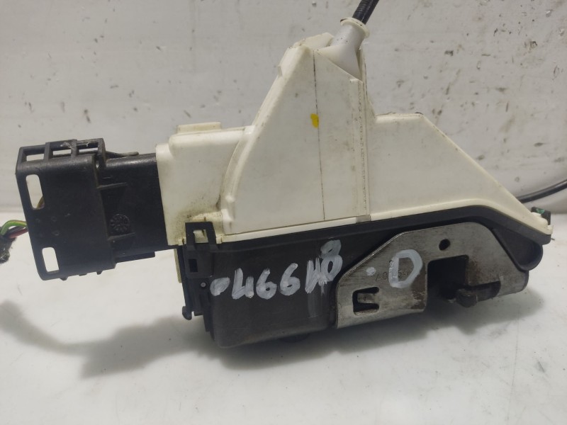 Recambio de cerradura puerta delantera derecha para peugeot 308 1.6 hdi fap referencia OEM IAM 9800616580  