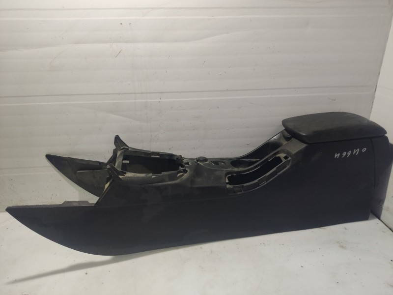 Recambio de consola central para peugeot 308 1.6 hdi fap referencia OEM IAM   
