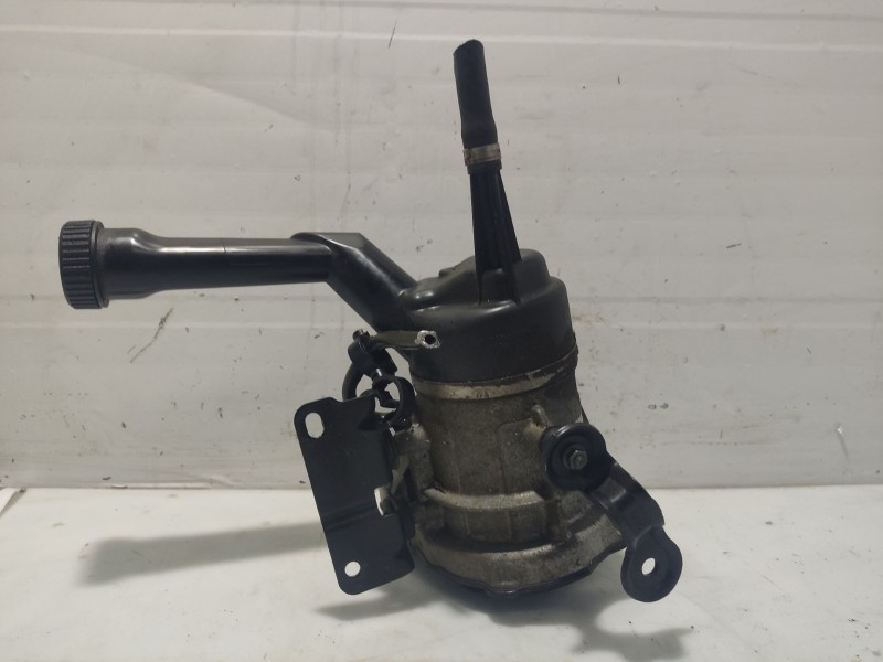 Recambio de bomba direccion para peugeot 308 1.6 hdi fap referencia OEM IAM 4008Q7  