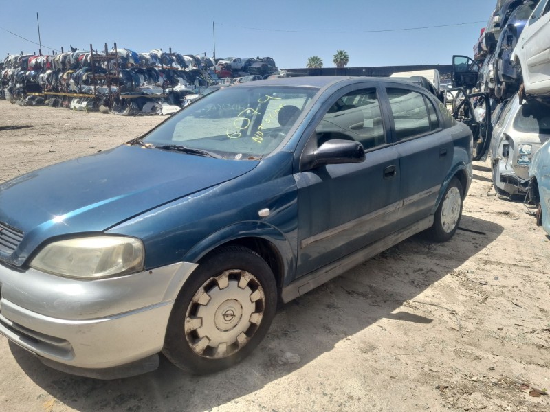 opel astra g sedán (t98) del año 2001