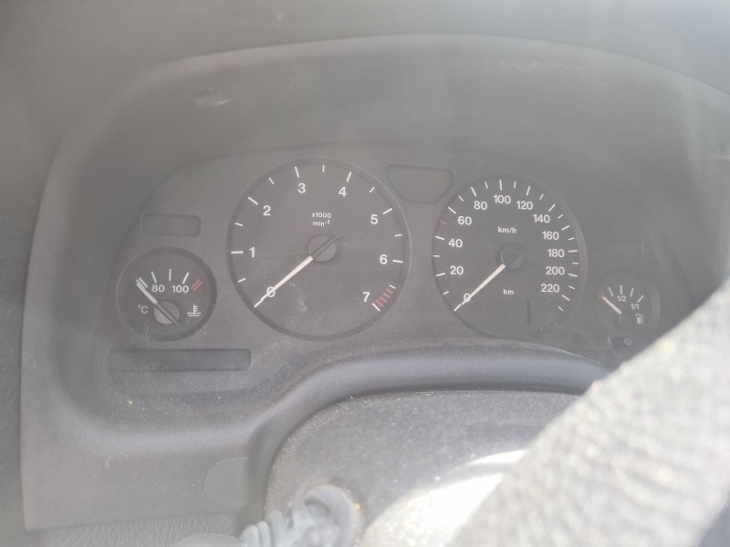 opel astra g sedán (t98) del año 2001