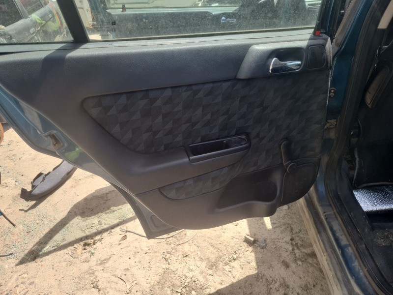 opel astra g sedán (t98) del año 2001