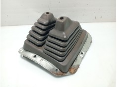 Recambio de guarnecidos palanca cambio para nissan terrano ii (r20) 2.7 td 4wd referencia OEM IAM 7496031G05 7496031G06 7496031G