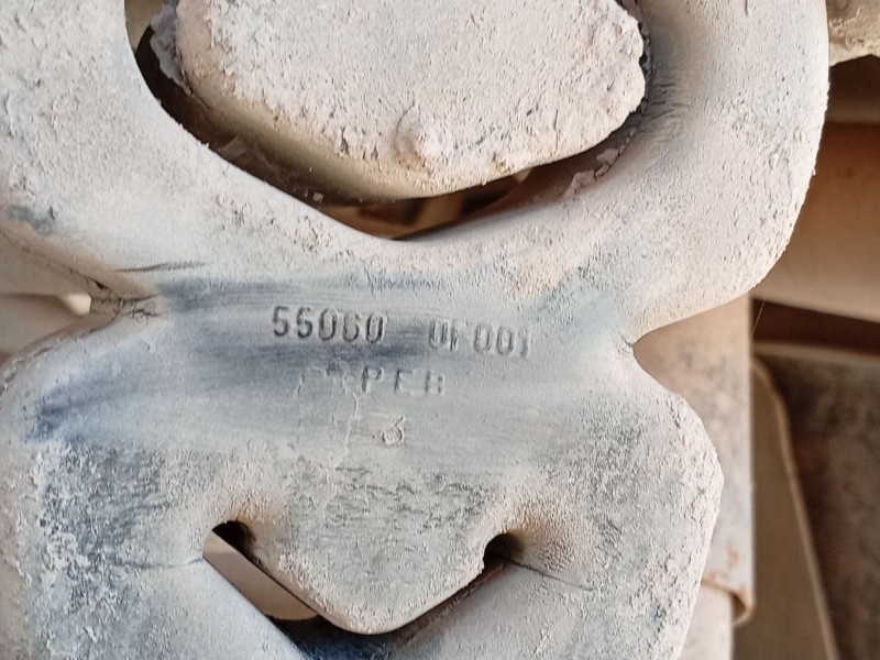 Recambio de soporte para nissan terrano ii (r20) 2.7 td 4wd referencia OEM IAM 550600F001  