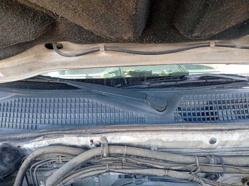 Recambio de moldura para nissan terrano ii (r20) 2.7 td 4wd referencia OEM IAM 661000F030  