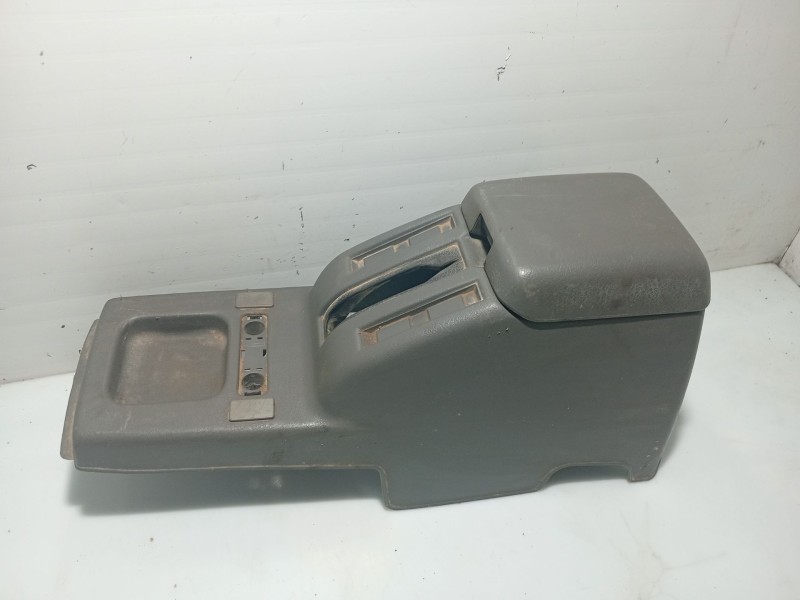 Recambio de consola central para nissan terrano ii (r20) 2.7 td 4wd referencia OEM IAM 969100F000  