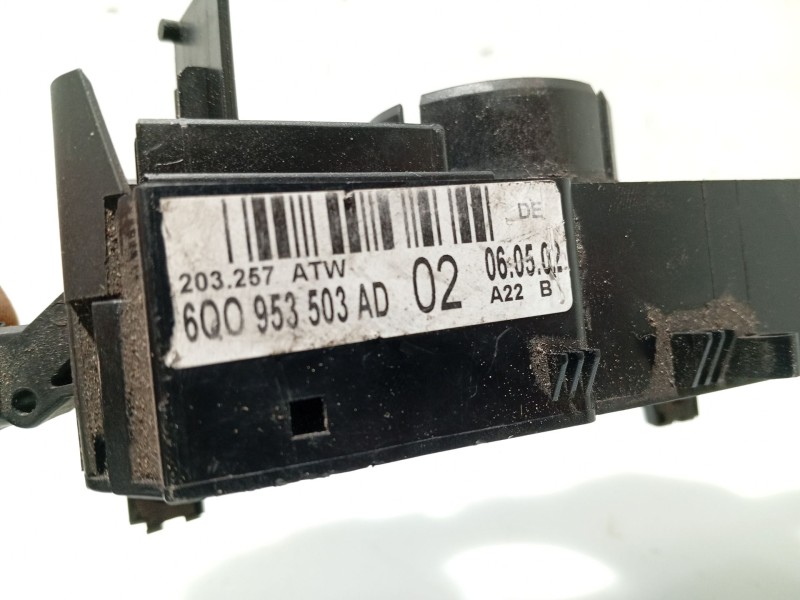 Recambio de mando multifuncion para volkswagen polo iv (9n_, 9a_) 1.2 referencia OEM IAM 6Q0953503AD  203257ATW