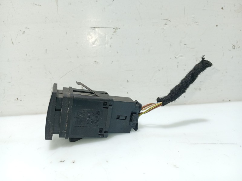 Recambio de warning para volkswagen polo iv (9n_, 9a_) 1.2 referencia OEM IAM 6Q0953235  