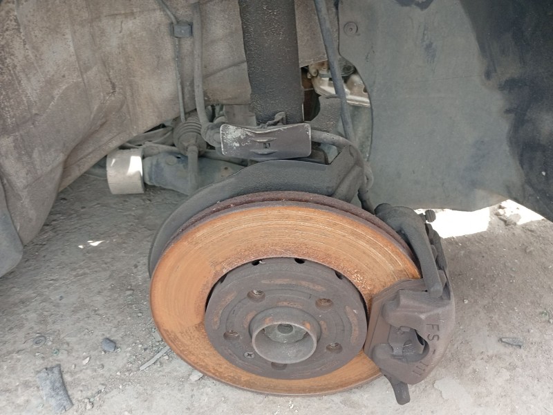 Recambio de mangueta delantera derecha para volkswagen polo iv (9n_, 9a_) 1.2 referencia OEM IAM 6Q0407256AC  