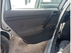 Recambio de guarnecido puerta trasera izquierda para volkswagen polo iv (9n_, 9a_) 1.2 referencia OEM IAM 6Q6867211F  