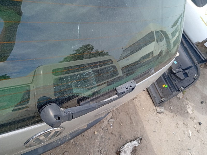 Recambio de brazo limpia trasero para volkswagen polo iv (9n_, 9a_) 1.2 referencia OEM IAM 6Q6955707  