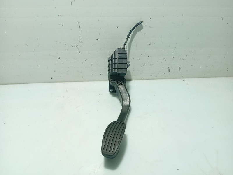 Recambio de pedal acelerador para ford ka (ru8) 1.3 tdci referencia OEM IAM 1582729  